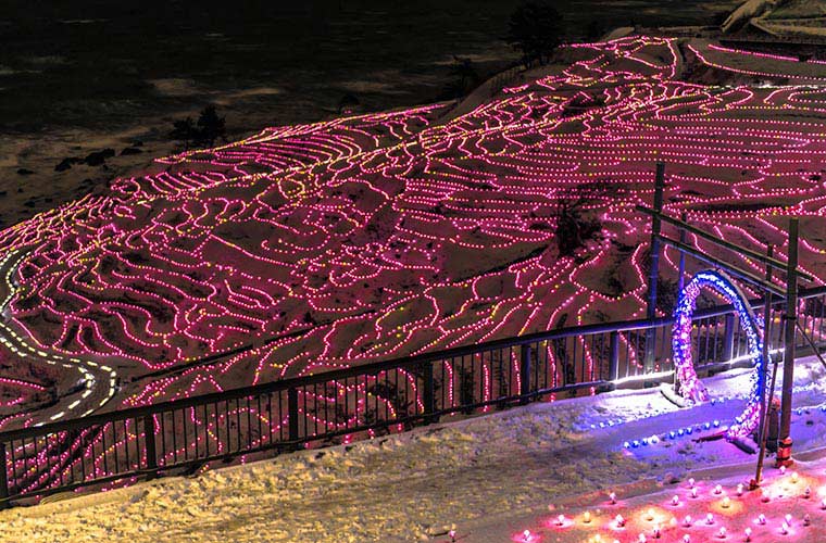 白米千枚田（しろよねせんまいだ）