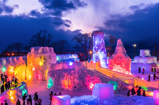 千歳・支笏湖 氷濤まつり